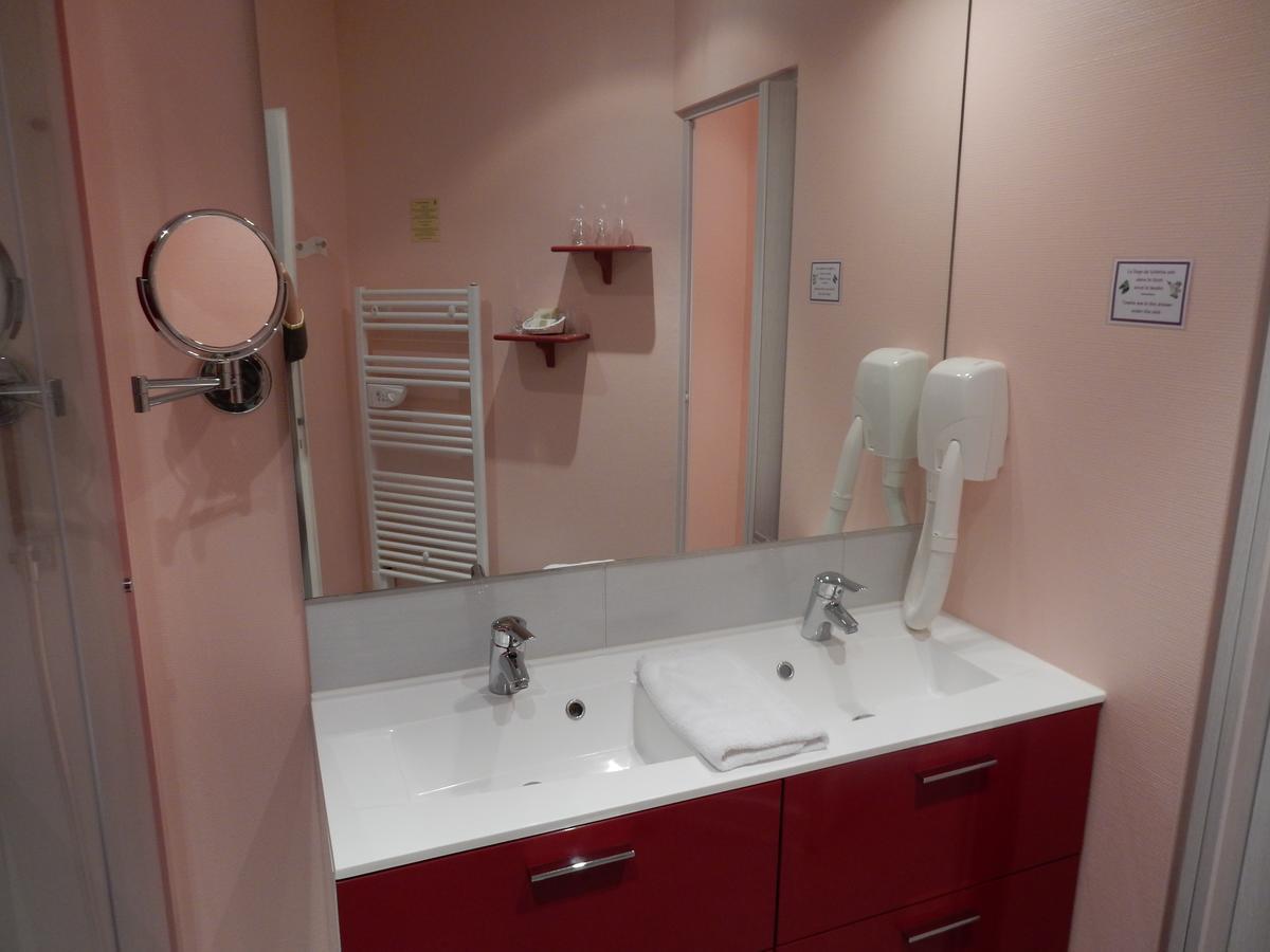 Logis Hotel Saint-Hubert กูร์-เชอแวร์นี ภายนอก รูปภาพ