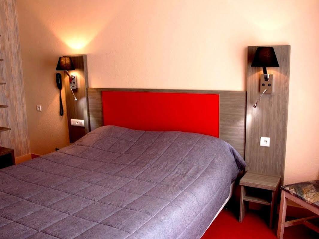 Logis Hotel Saint-Hubert กูร์-เชอแวร์นี ภายนอก รูปภาพ